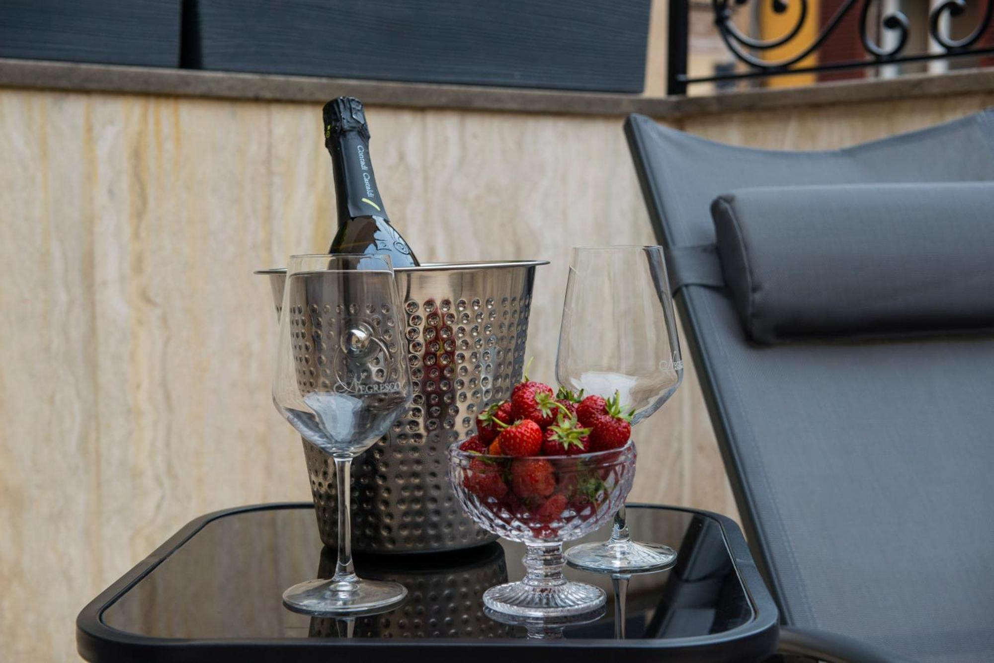 Bocca Di Leone Luxury Rom